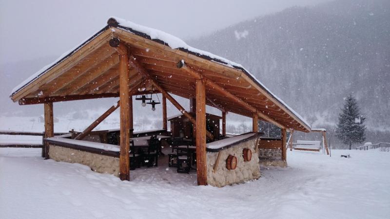 Taverna Pietrei Craiului Zărneşti Bagian luar foto